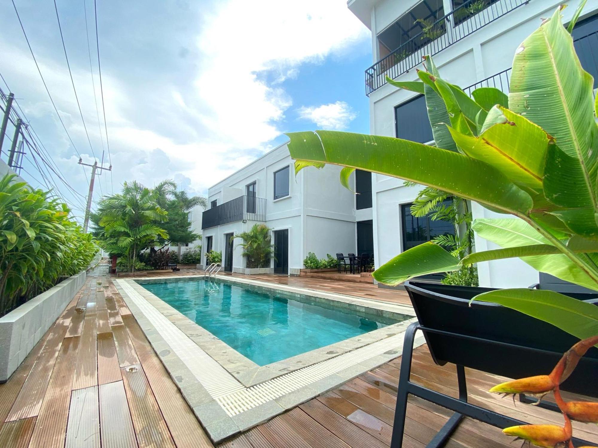 Onyx Hotel & Villa Tanjunguban Εξωτερικό φωτογραφία