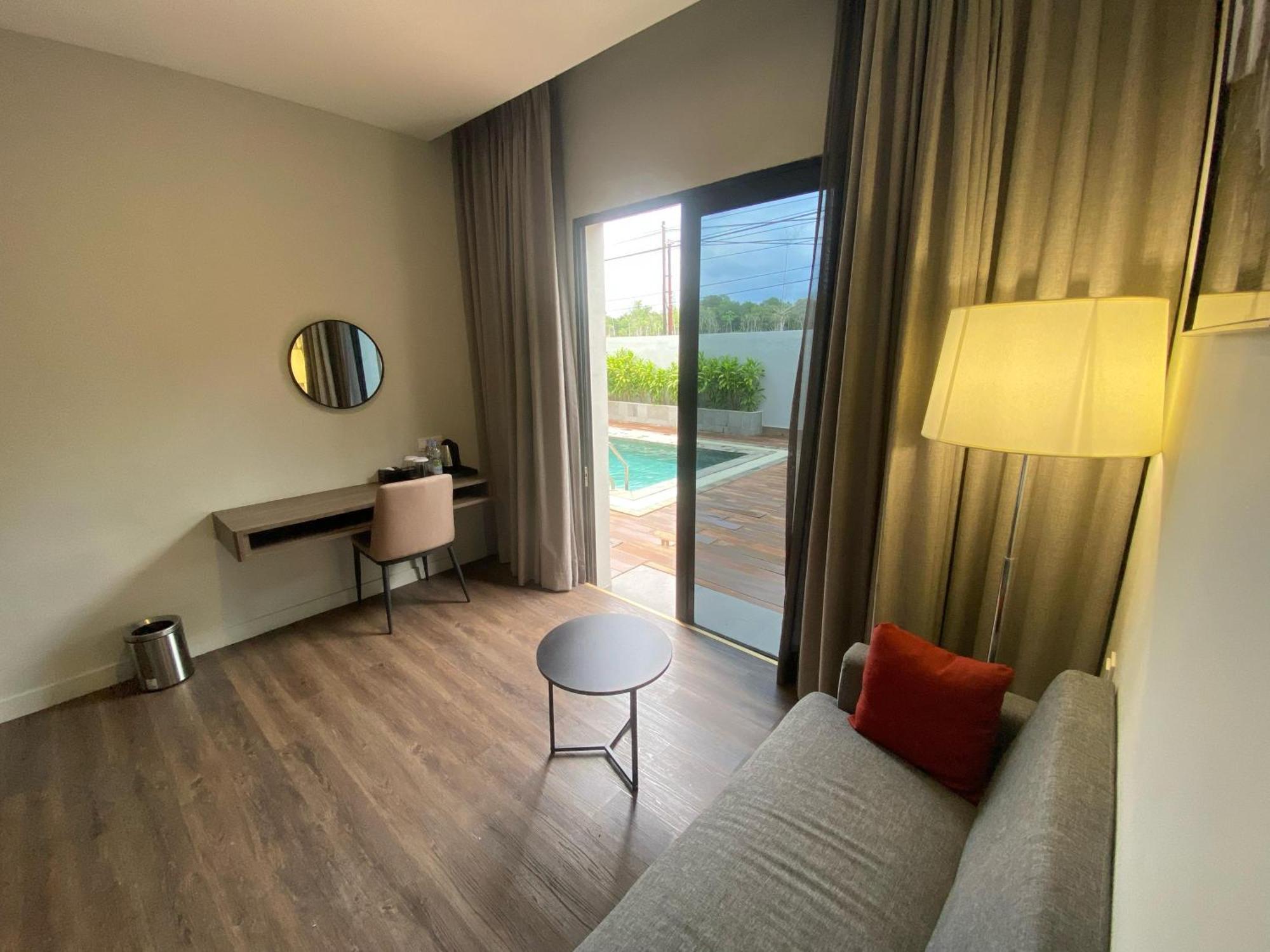Onyx Hotel & Villa Tanjunguban Εξωτερικό φωτογραφία
